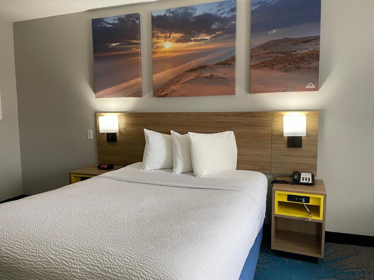 Days Inn By Wyndham Colby Exteriör bild