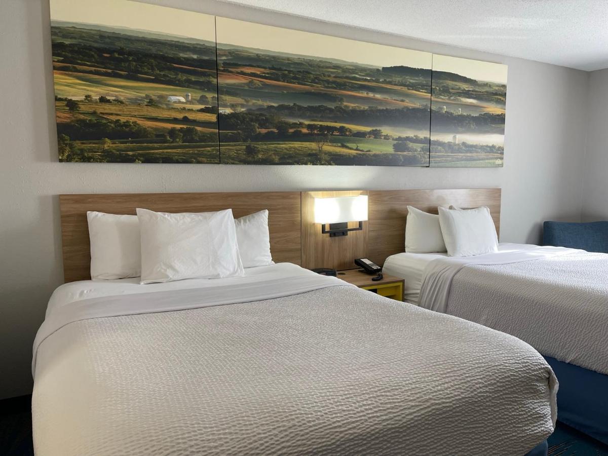 Days Inn By Wyndham Colby Exteriör bild